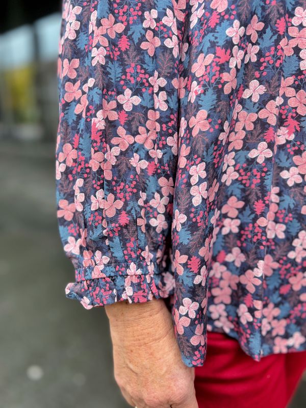 Stine bluse blomster blå