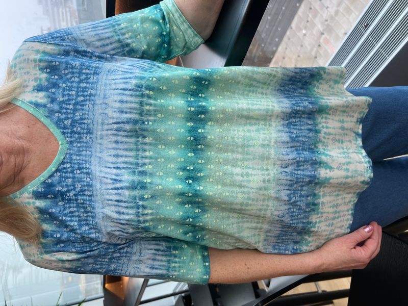 Lisen t-shirt mint batikk