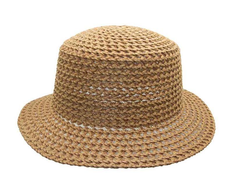 Lett stråhatt sand