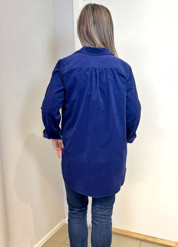Kjersti storskjorte i cord blå