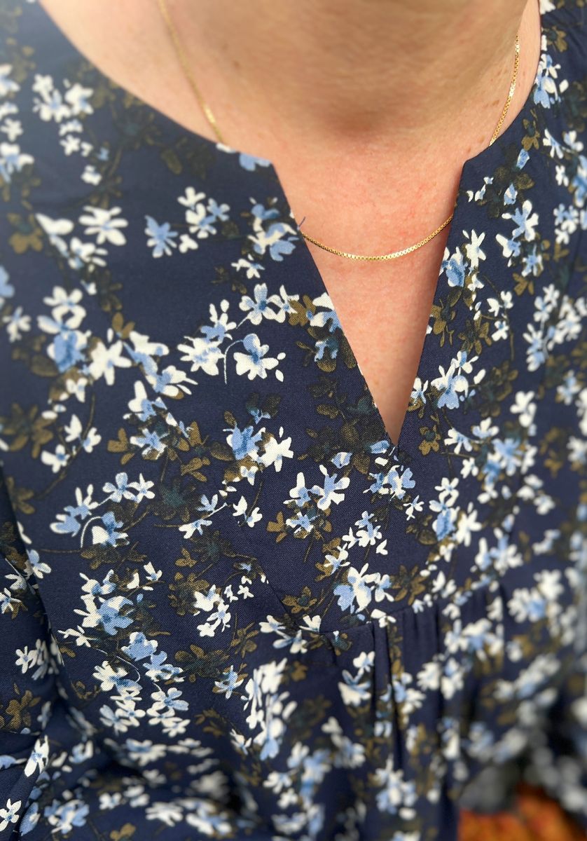 Marion bluse blå engblomst