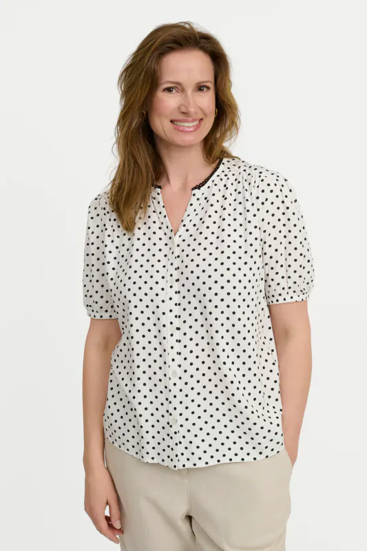 Lisen bluse svarte prikker