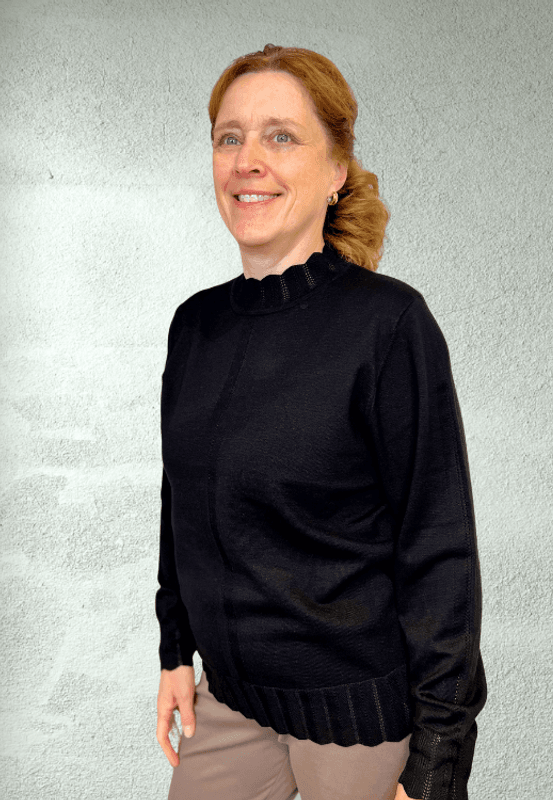 Kjersti blusegenser svart