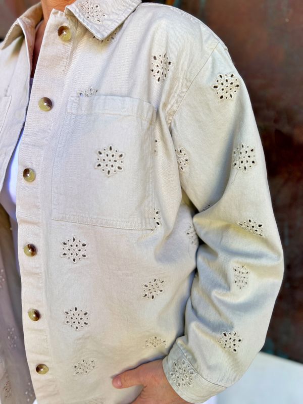 Ellen skjortejakke beige