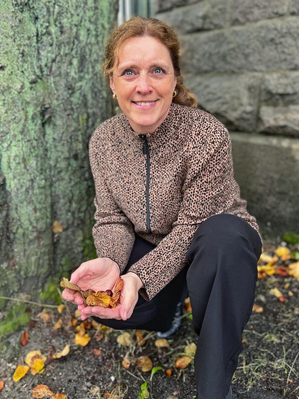 Kjersti strikkejakke leo